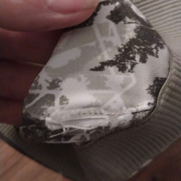 Gymshark Sports Bra - Picture 2 of 5